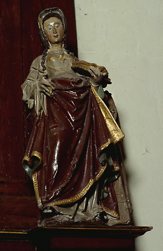 Vue d'ensemble de la statue, en calcaire, datant du 1er quart du 16e siècle.