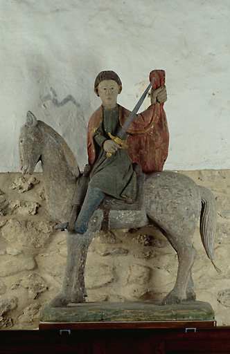 Vue d'ensemble du groupe sculpté en chêne datant de la fin du 15e et du début du 16e siècle.