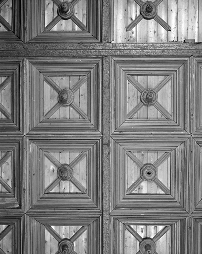 Plafond à caissons de la tribune d'orgue.