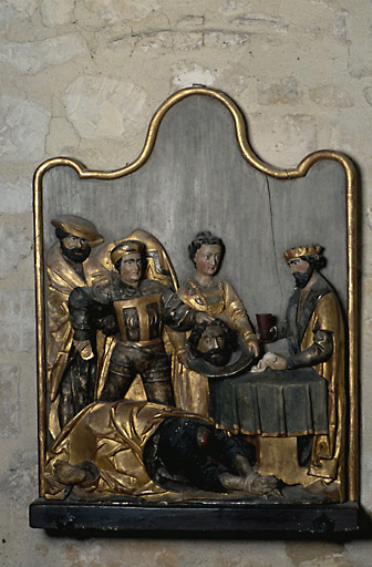 Vue d'ensemble du demi-relief en chêne datant du 16e siècle.