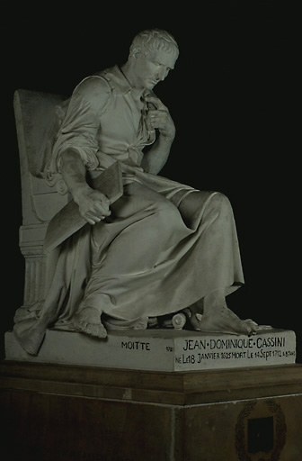 Vue d'ensemble, de trois-quarts, de la statue en plâtre exécutée par Jean Guillaume Moitte en 1789.