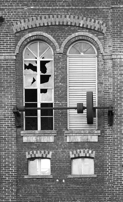 Détail de la façade de l'atelier de fabrication.
