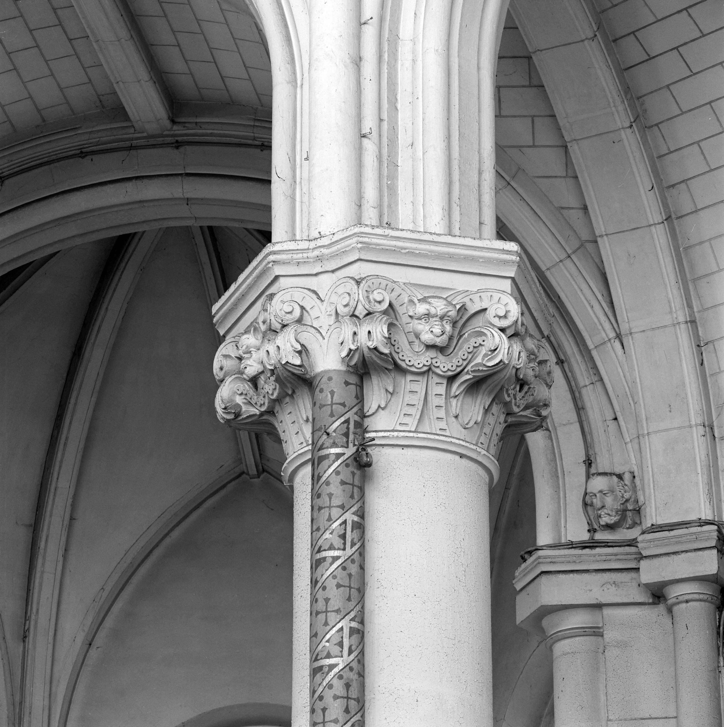 Choeur, côté sud, colonne n° 7, chapiteau.