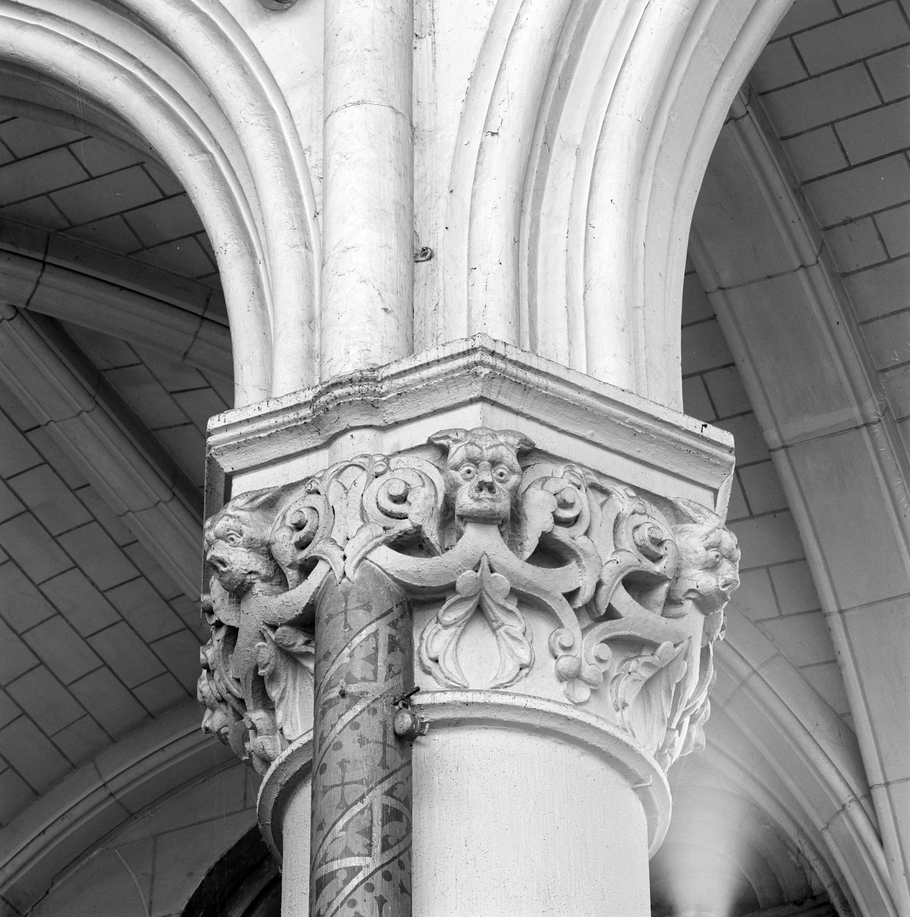 Choeur, côté sud, colonne n° 9, chapiteau.