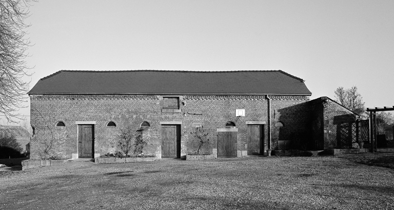 L'étable, façade sur cour.