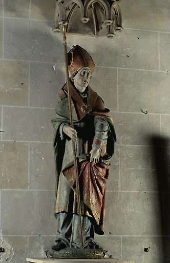 Vue d'ensemble de la statue en chêne, datant du 4e quart du 17e siècle.