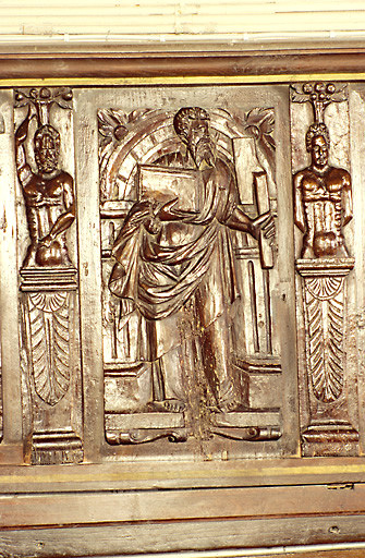 Vue d'un panneau représentant un Apôtre.