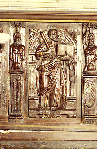 Vue d'un panneau représentant saint Pierre.