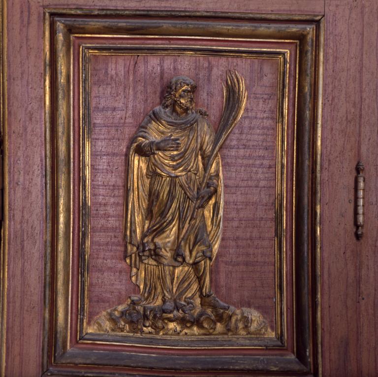 Armoire à reliquaires