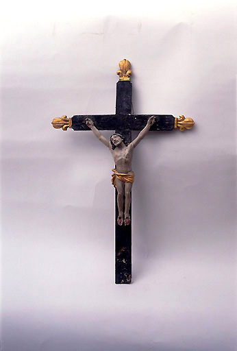 Croix de sacristie : Christ en croix