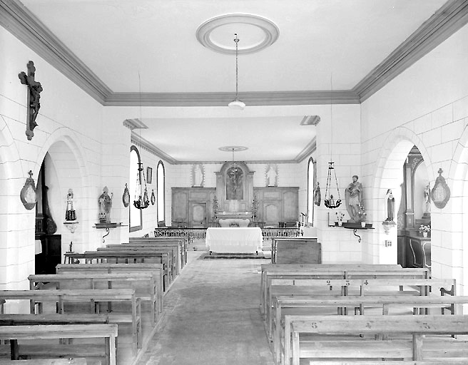 Eglise paroissiale et cimetière Saint-Nicolas