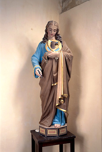 Vue de la statue, terre cuite polychrome, portant la marque de série 12553, 4e quart du 19e siècle.