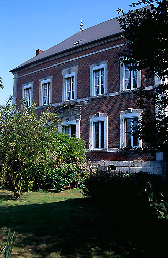 Vue de l'élévation postérieure du logement patronal.
