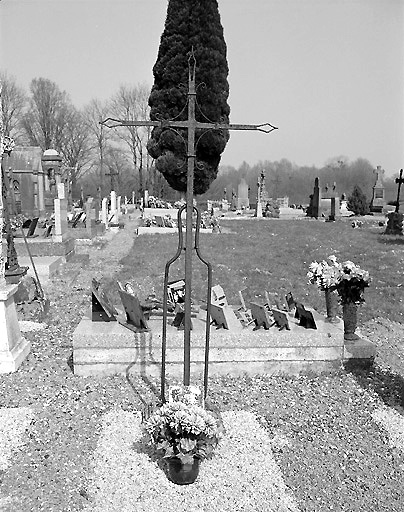 Tombeau (croix funéraire) d'un soldat de la 1ère Guerre mondiale