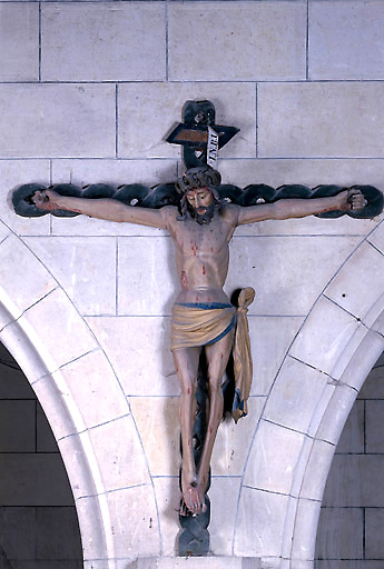 Croix : Christ en croix