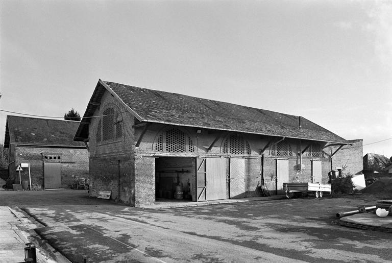 Vue d'un bâtiment de l'abattoir élevé par Gustave-Eugène Dupont entre 1898 et 1901.