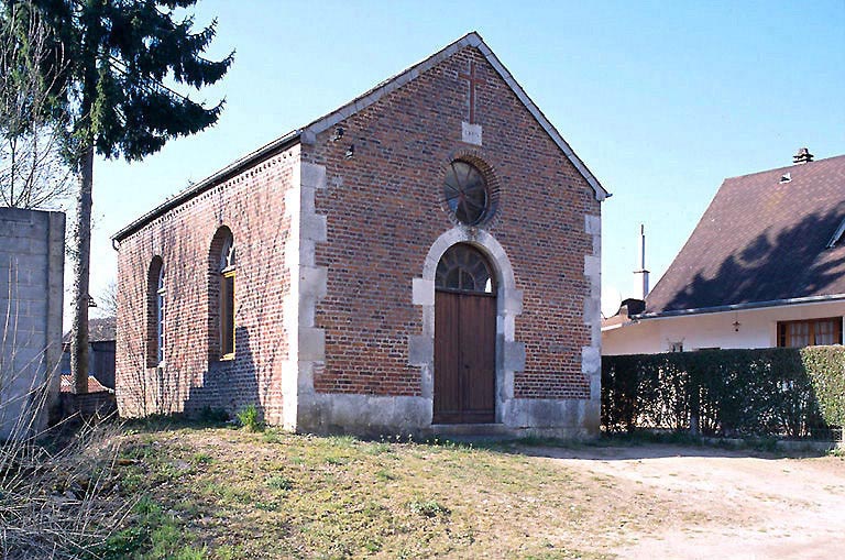 Vue d'ensemble de trois quarts.