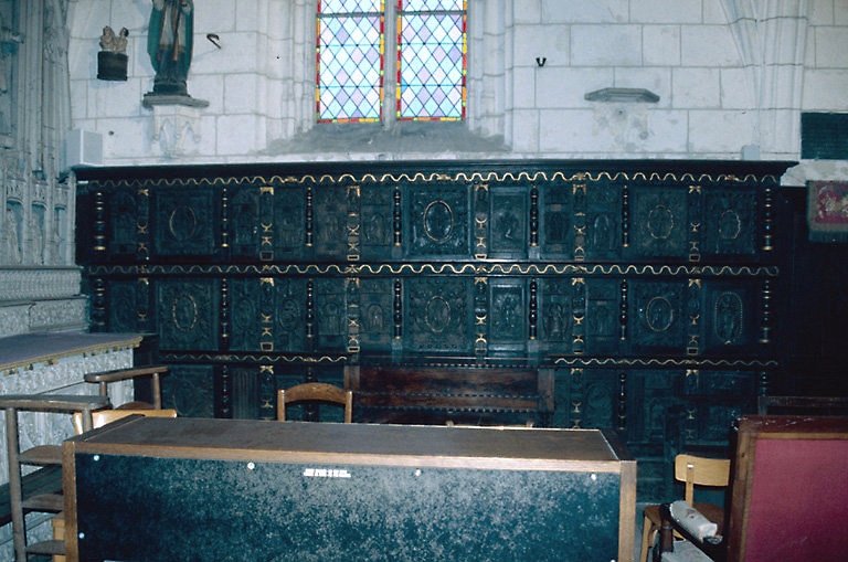 Vue d'ensemble des lambris de la chapelle sud.