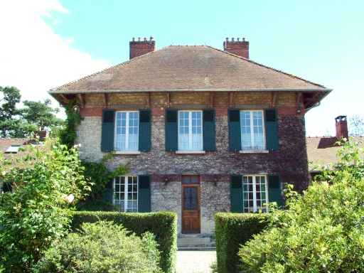 Vue du logis de la ferme du château.
