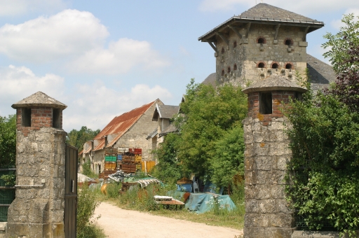 Entrée de la propriété.