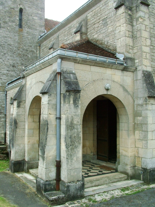 Entrée actuelle de l'église.