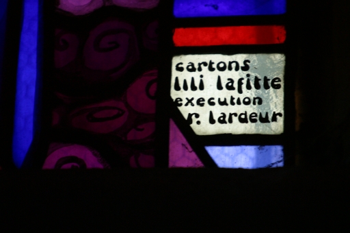 Détail d'un des vitraux du choeur.