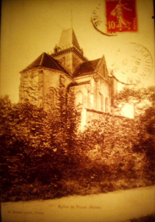 Vue ancienne de l'église (A.D. Aisne : 4 Fi 135).