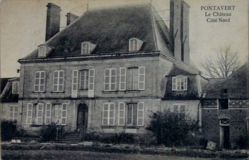 Vue arrière du château d'avant-guerre (Coll. Part.).