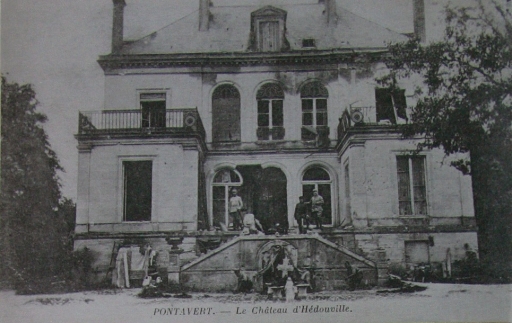 Le château pendant les conflits (Coll. Part.).