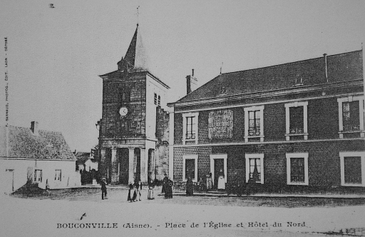 Vue ancienne de l'église (Coll. Part.).