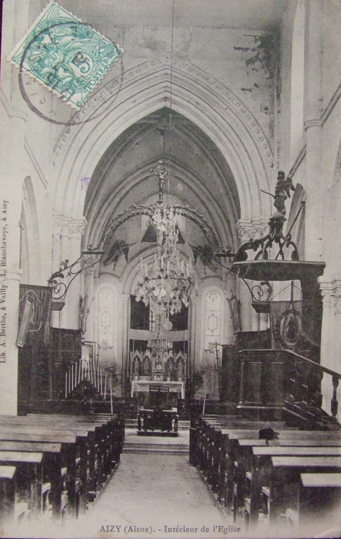 Vue intérieure de l'ancienne église d'Aizy (Coll. Part.).