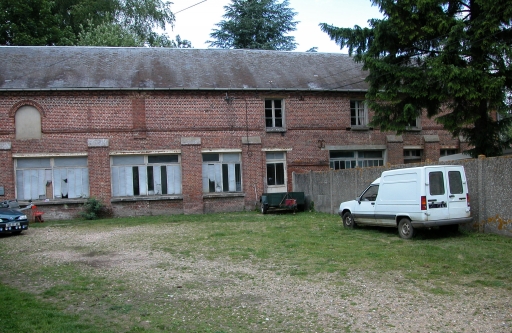 Façade sur cour de l'atelier de fabrication.