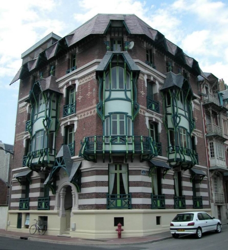 Vue d'ensemble depuis l'avenue du Maréchal-Foch.