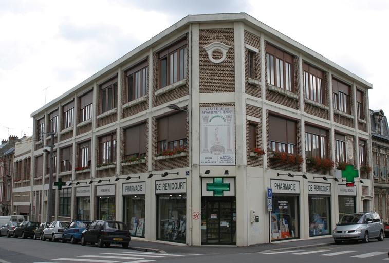 Les ateliers à l'angle des rues Pierre-Ramus et Condorcet.