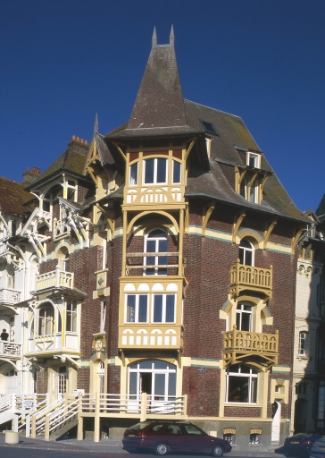 Maison à trois logements accolés dits Le Tourbillon, Le Crépuscule et Clair de Lune