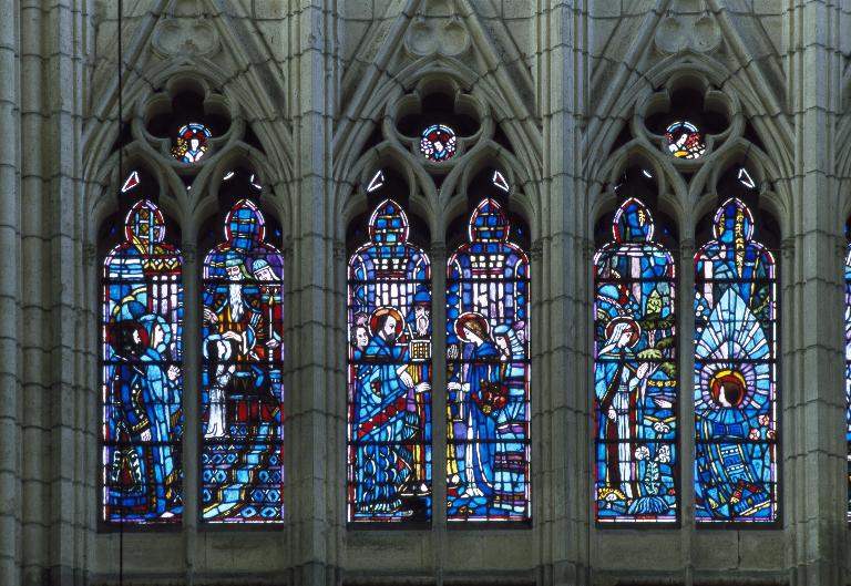 Vue partielle de la partie créée par Louis Mazetier et Jean Gaudin : Présentation de la Vierge au Temple, Mariage de la Vierge, Annonciation.