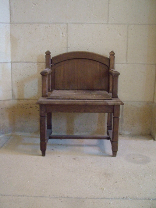 Vue du fauteuil de célébrant.