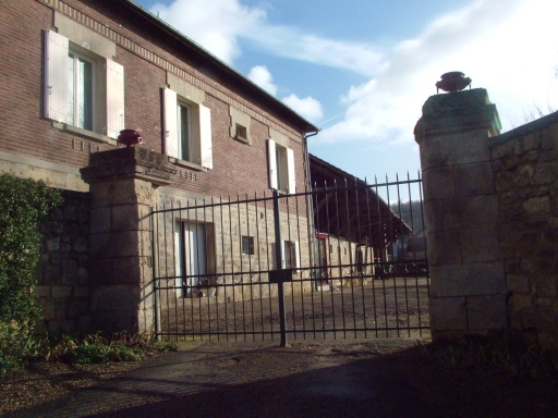 Vue de la façade sur cour.