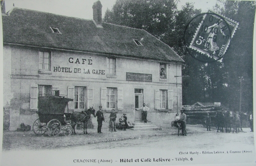 Vue ancienne de l'hôtel de la gare (Coll. Part.).