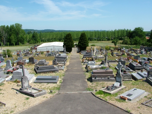 Vue de l'allée centrale.