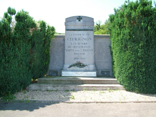 Vue du monument aux morts.