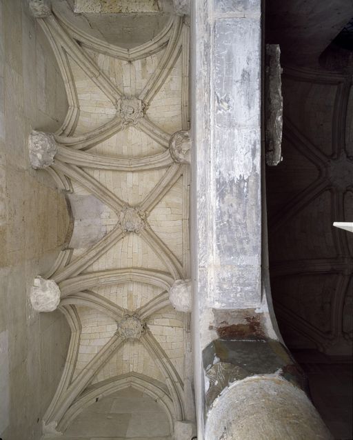 Détail de la voûte de la chapelle Saint-Fursy.