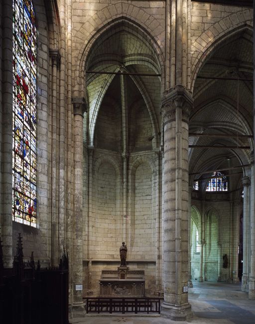 Vue de la chapelle oblique au nord du déambulatoire.