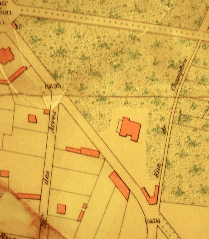 Plan de la ville de Compiègne (détail), lithographie en couleurs par Erhard frères, Paris, d'après le relevé de L. Dervillé, géomètre, 1910 (Compiègne, bibliothèque Saint-Corneille ; PLAN 4).