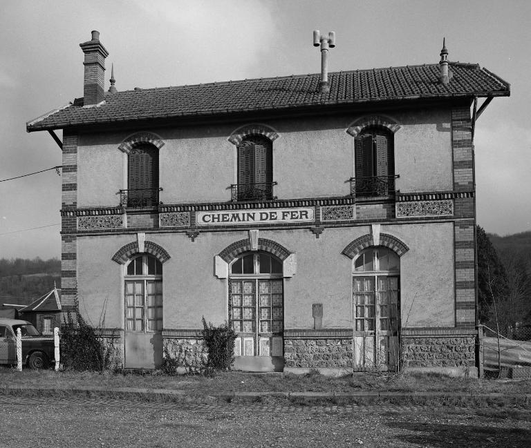 Façade de la gare.