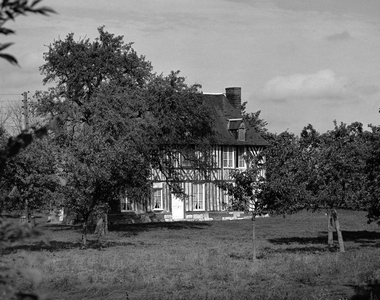 Façade sud.- Photographie de l'Inventaire général, 1980. 