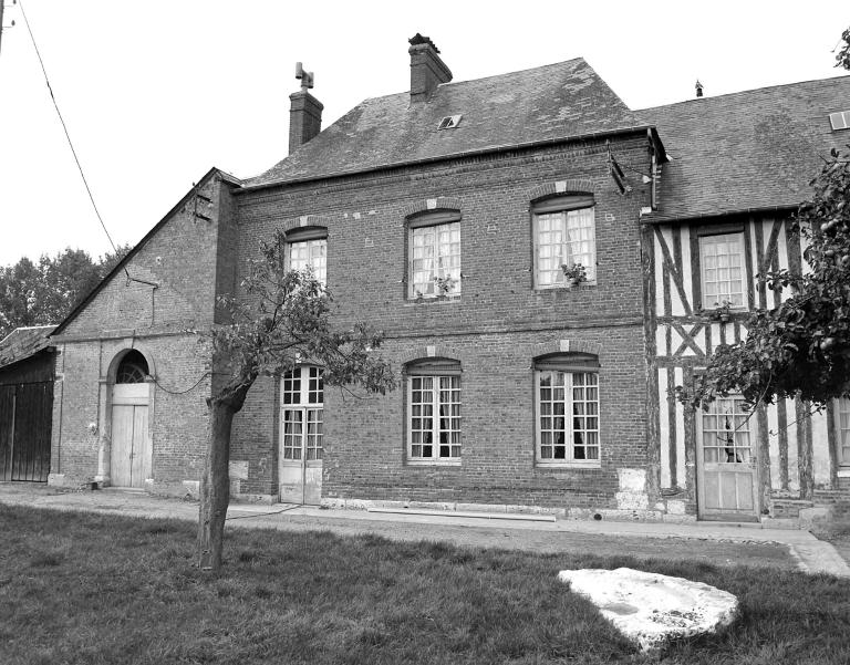 Logis, façade sud.- Photographie de l'Inventaire général, 1980. 