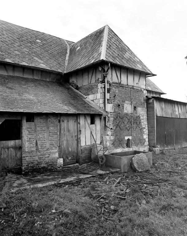 Façade arrière, détail de la tourelle.- Photographie de l'Inventaire général, 1980. 
