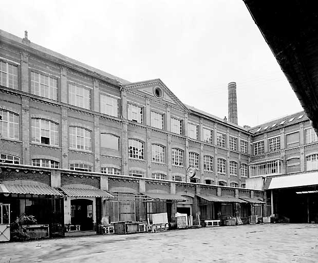 Atelier d'apprêt des étoffes, élévation ouest sur cour.