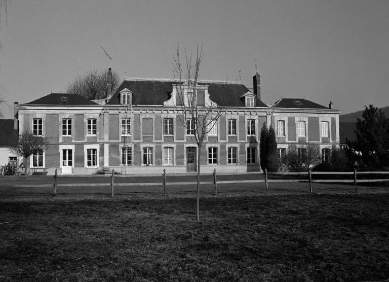 Logement patronal et bureau (bâtiment 30 du plan de 1940 par Mauge), élévation sud (état en 1985).